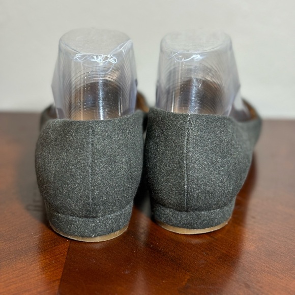 Tory Burch Gray Fabric Pink Logo Slip On Loafer - Picture 4 of 7